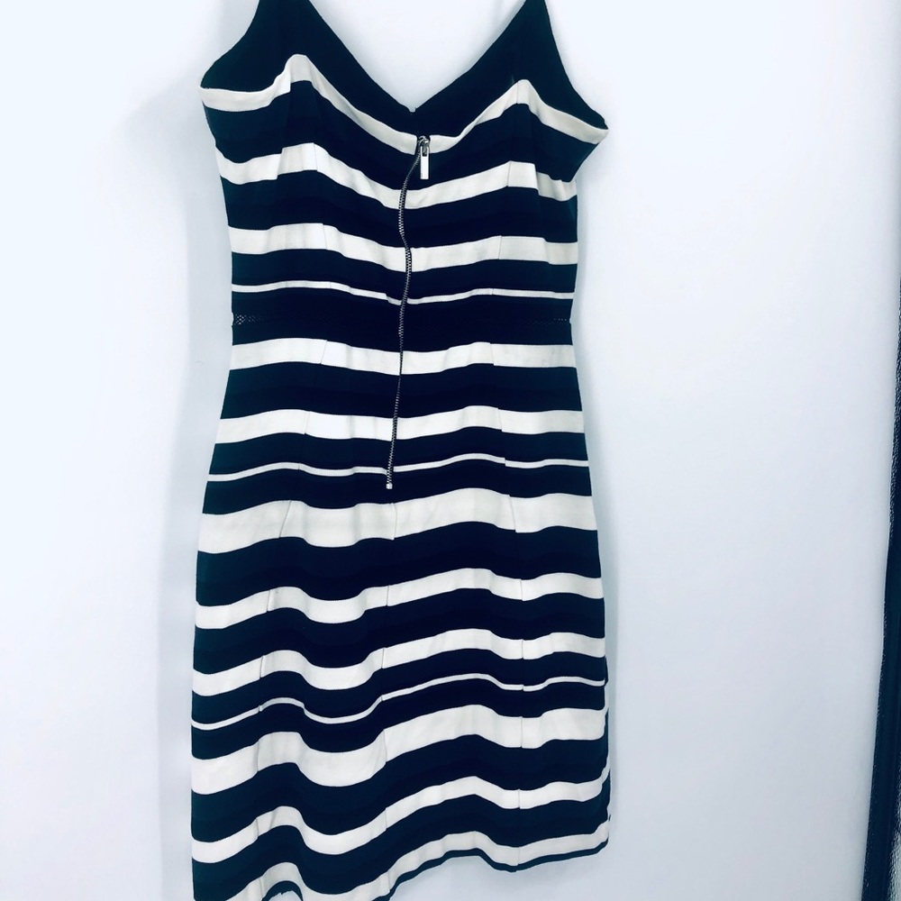✨French Connection Striped Spaghetti Strap Dress - Picture 4 of 8